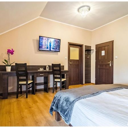 Hotel Warka Esterno foto