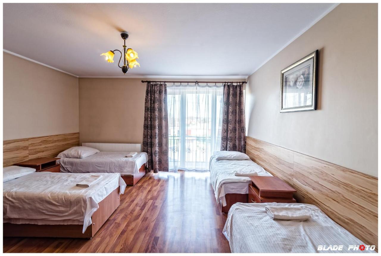 Hotel Warka Esterno foto