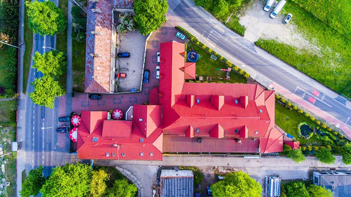 Hotel Warka Esterno foto