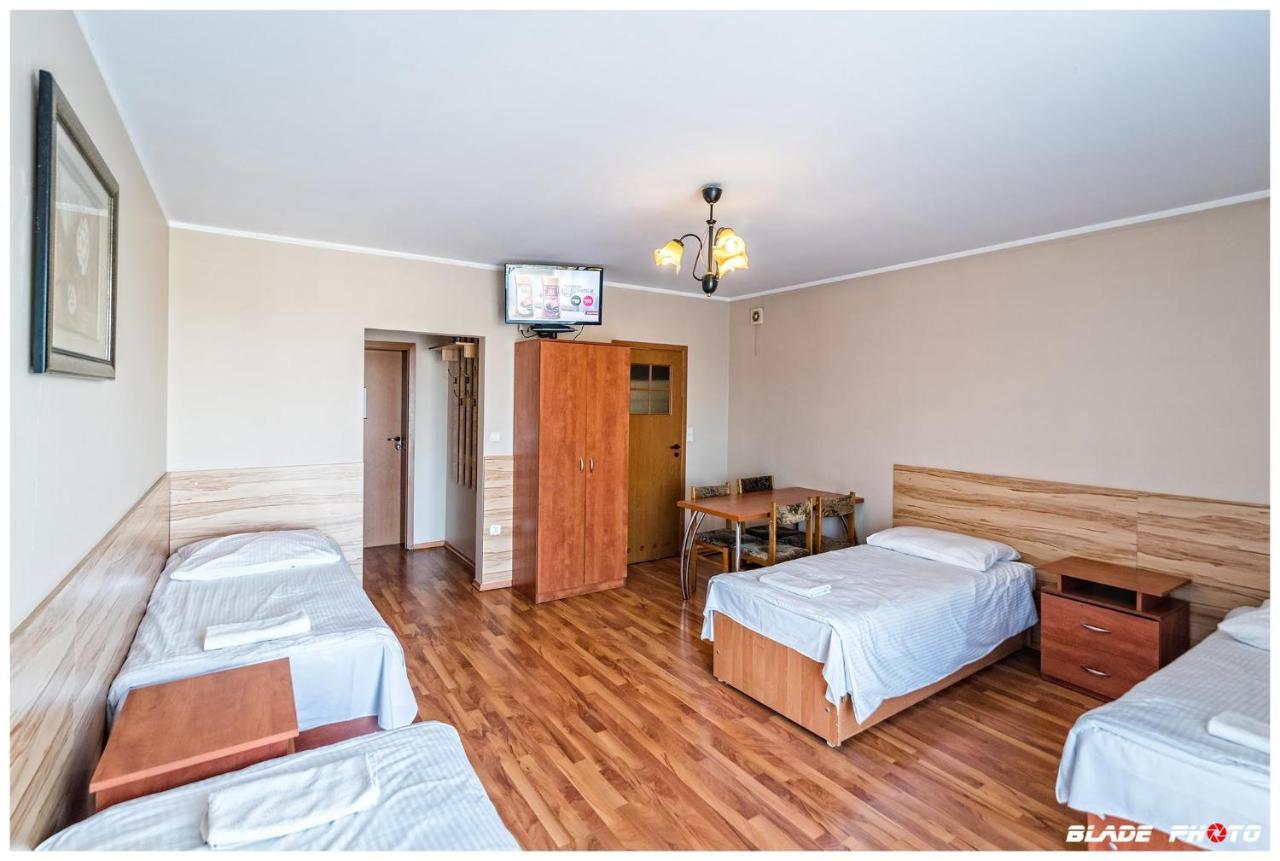 Hotel Warka Esterno foto