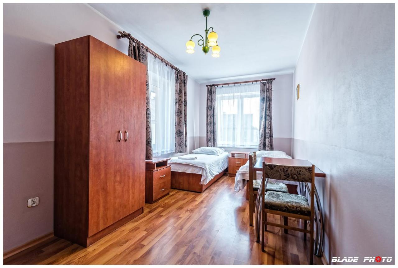 Hotel Warka Esterno foto